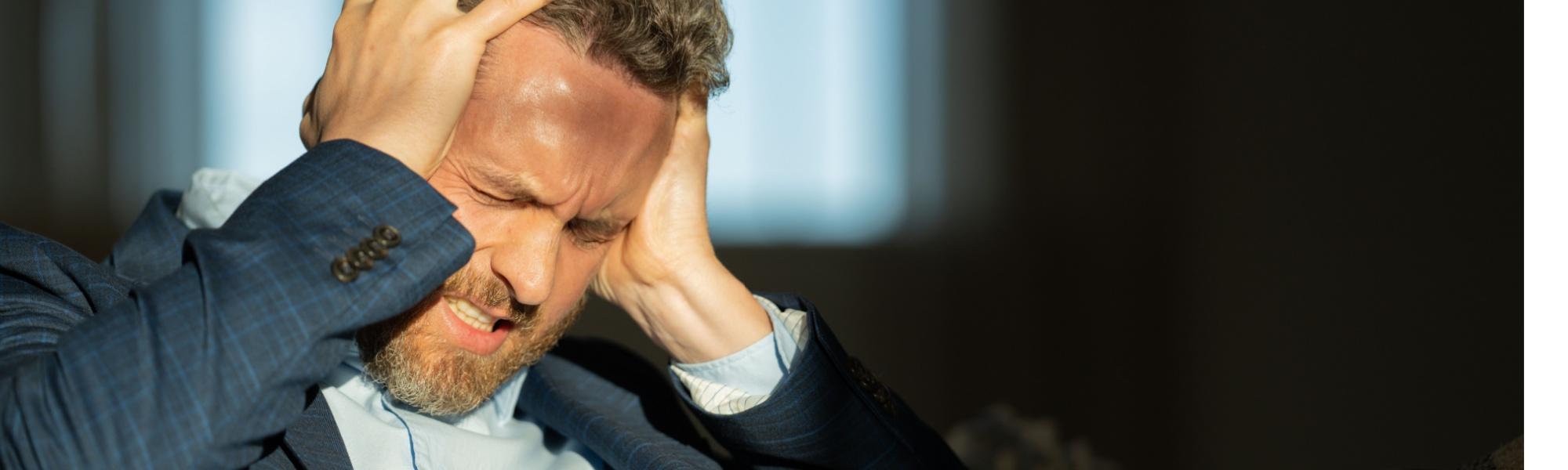 Klasterowy ból głowy — czym jest? Przyczyny powstawania, objawy, diagnostyka, leczenie