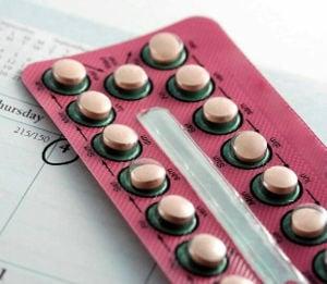 Tabletki antykoncepcyjne - rodzaje, działanie i ryzyka ich stosowania